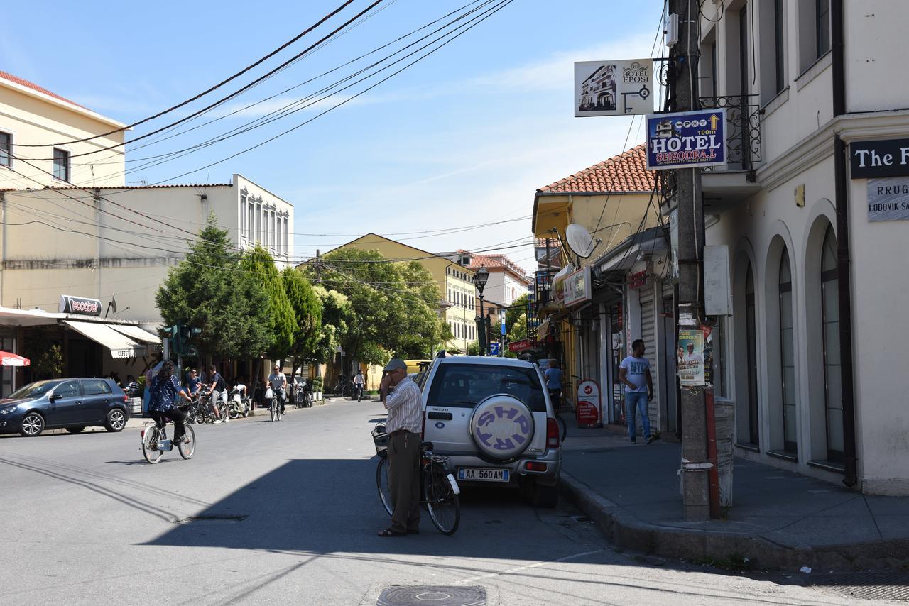 Hotel Shkodra L Extérieur photo